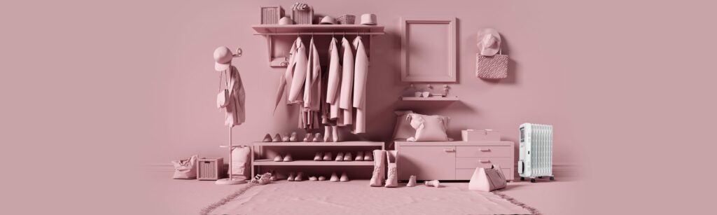 Bilde av gang. Alt er rosa. Klær og sko på stativ.